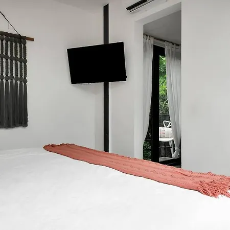 Private Rooftop Pool - Bike To Ruins Or