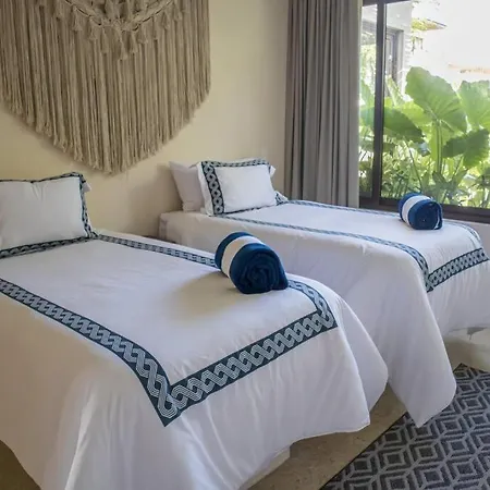 Villa 4br Gated Community Private Pool And Garden