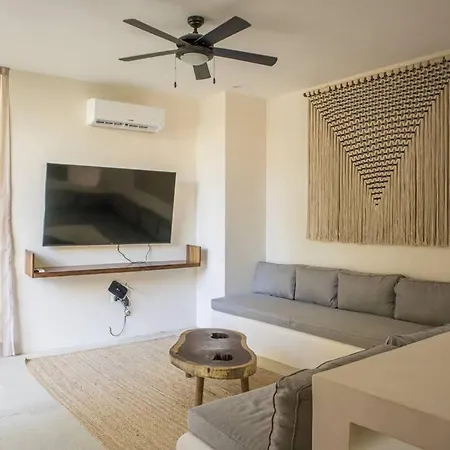 Villa 4br Gated Community Private Pool And Garden