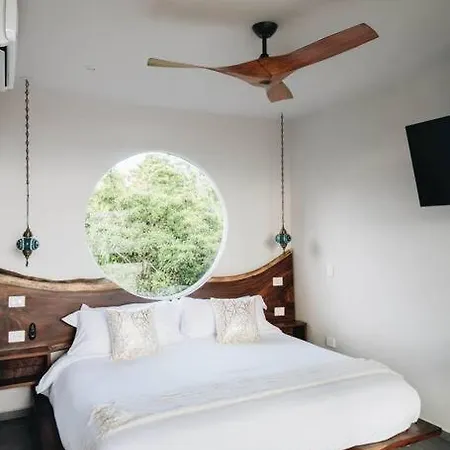 8br Two-villa Compound With Four Pools