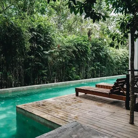 Villa 8br Two-villa Compound With Four Pools