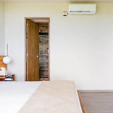Designer Penthouse - Jungle Views, Bike To *