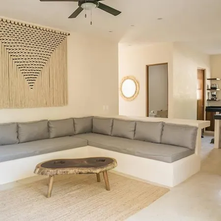 4br Gated Community Private Pool And Garden *