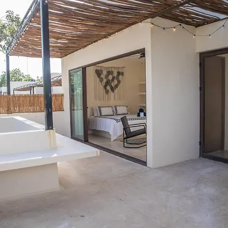 Villa 4br Gated Community Private Pool And Garden Tulum