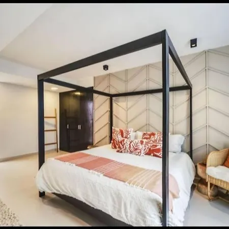 Majestic The Ultimate Luxury Oasis With Pool Apartment