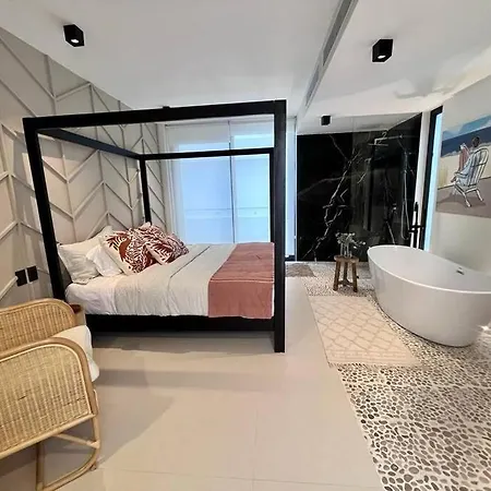 Majestic The Ultimate Luxury Oasis With Pool