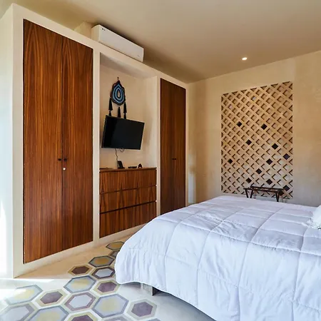 Pura Luz-1 Bd Ap-private Pool- La Veleta *