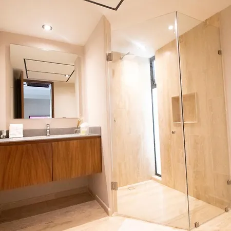 Apartment Hacienda Tuk By The Spot *