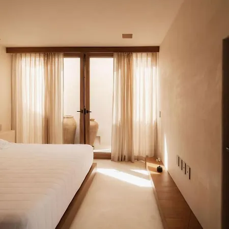 Casa Leela Luxury Villa, 4 Floors, 5.5 Bathrooms, 2 Pools, Rooftop Holiday home Tulum