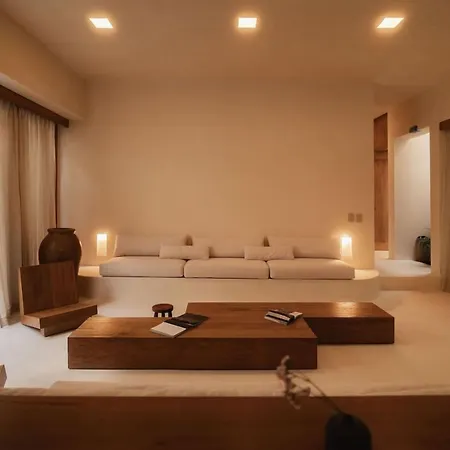 Casa Leela Luxury Villa, 4 Floors, 5.5 Bathrooms, 2 Pools, Rooftop Holiday home