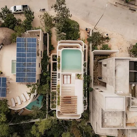 Casa Leela Luxury Villa, 4 Floors, 5.5 Bathrooms, 2 Pools, Rooftop Holiday home