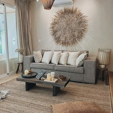 Jungle Chic 5*