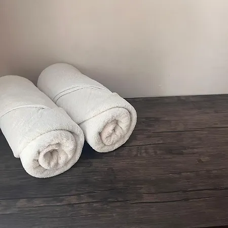 Luxe 3br - Private Terrace, Pool & Vibes Apartment