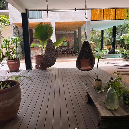 Luxe 3br - Private Terrace, Pool & Vibes