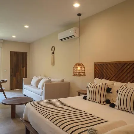 New 1 Bedroom With Pool Access In - X07 Apartment