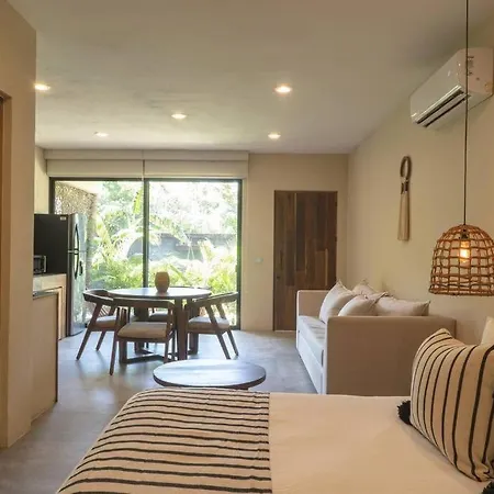 Apartment New 1 Bedroom With Pool Access In - X07 *