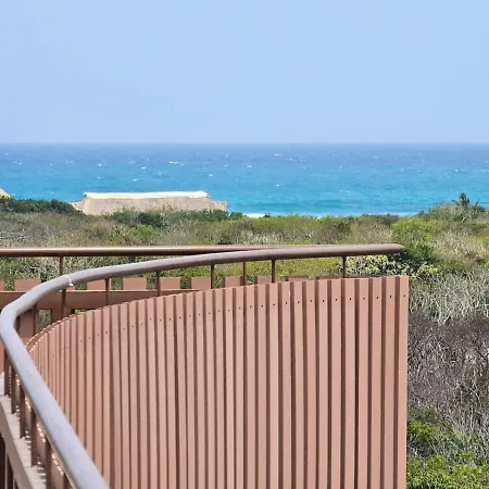 Cozy With Free Beach Club Access Apartment