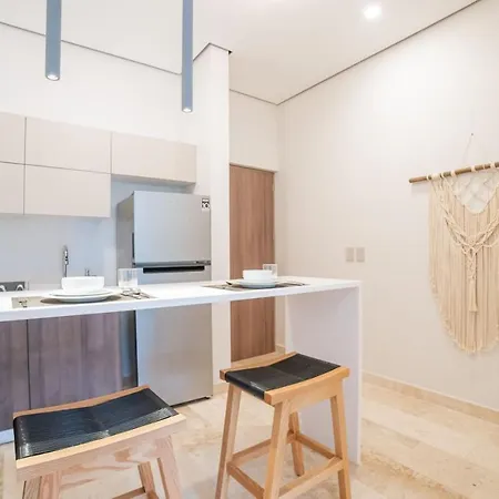 Apartment Cozy With Free Beach Club Access *