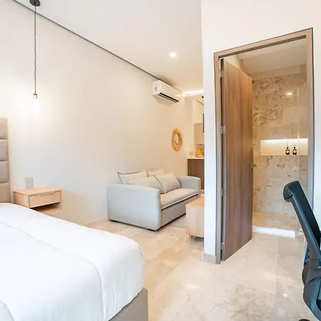 Apartment Cozy With Free Beach Club Access *