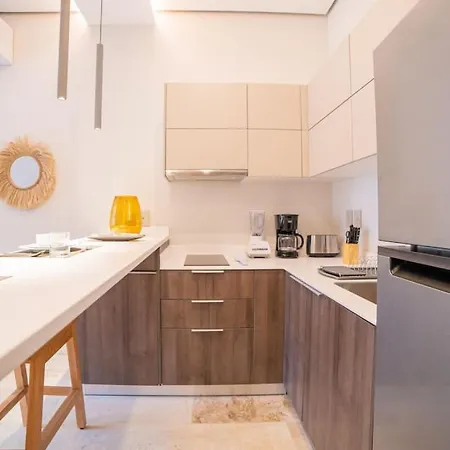Apartment Cozy With Free Beach Club Access *