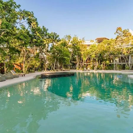 Anana Yaaxlum 401 N Tulum