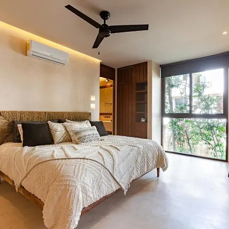 Encanto Luxe Jungle 10min Beachhot Tubking *