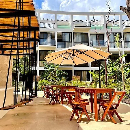 The Waves Contemporary Two-bedroom Penthouse With Private Plunge Pool *
