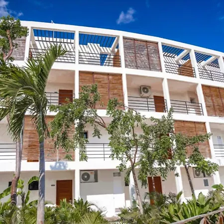 Holiday home The Waves Contemporary Two-bedroom Penthouse With Private Plunge Pool