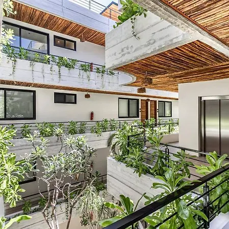 Qr - Comodo Depa Parejas En Con Alberca * Tulum