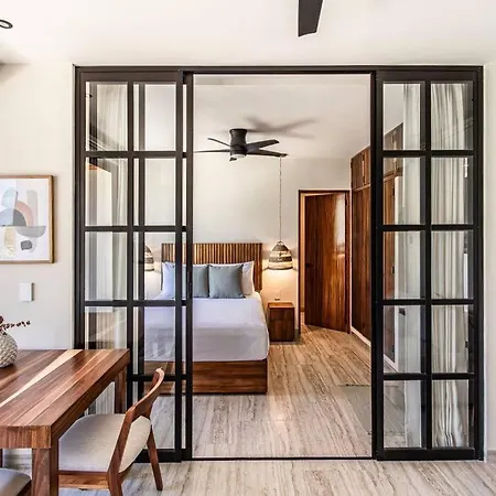 Qr - Comodo Depa Parejas En Con Alberca * Tulum