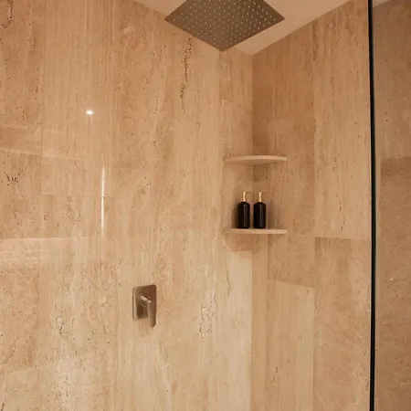 Apartment Luxury 2br Ph Pools, Coworking & Close To