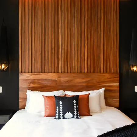 Luxury 2br Ph Pools, Coworking & Close To