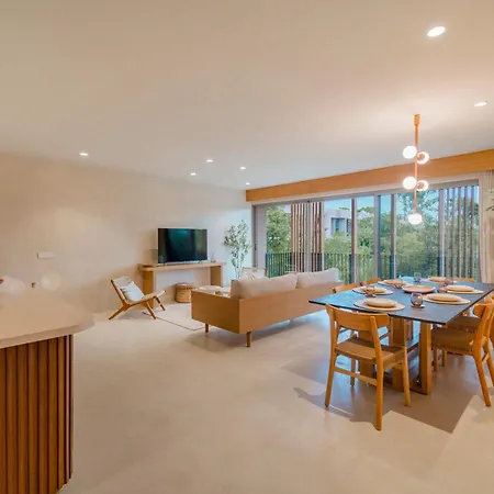 Apartment Beautiful Unit W Amazing Pool Views Gym Yoga