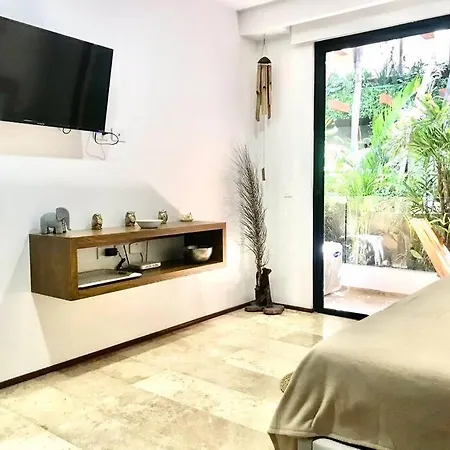 012 Modern Luxurious Wifi 100 Mb Apartment