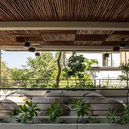 New 2 Bed And Bath - - Views To The Jungle *