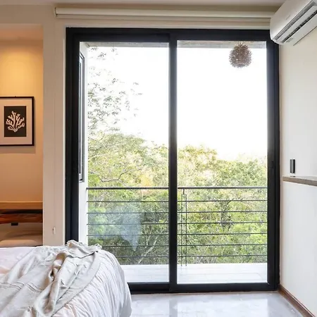 New 2 Bed And Bath - - Views To The Jungle