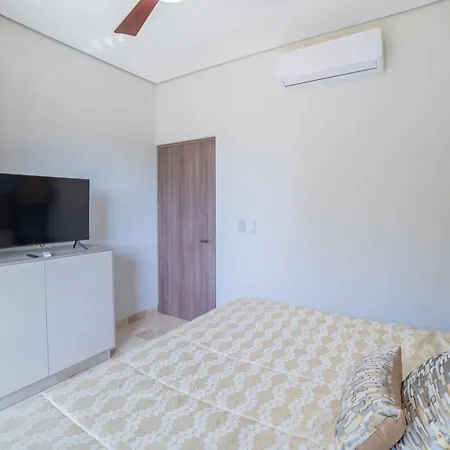 Free Beach Club- Sea View Rooftop 1br Tulum