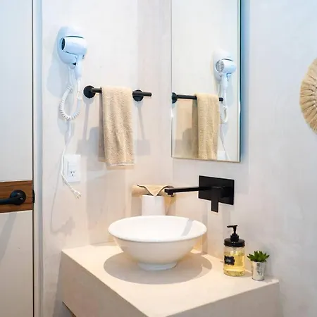 Access Sunrise Private Pool Fast Wifi Apartment *
