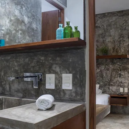 Nomad Humans Coliving Tulum