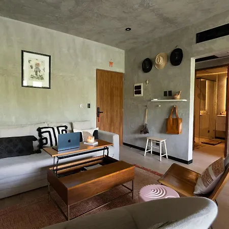 Tuk Viento 201 - Design Apt - Unbeatable Location - Pool - Gym
