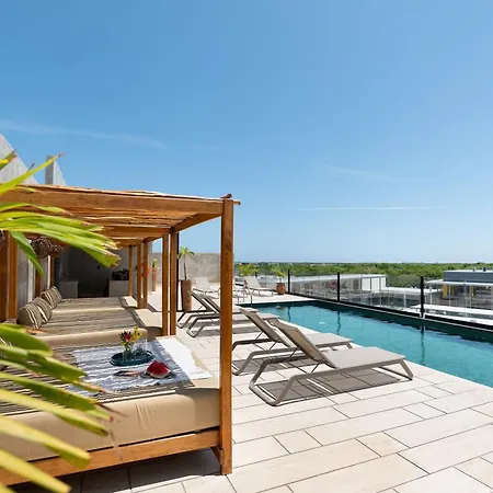 Tuk Viento 201 - Design Apt - Unbeatable Location - Pool - Gym