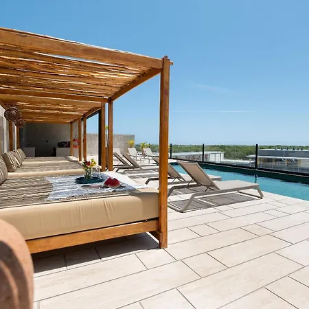 Apartment Tuk Viento 201 - Design Apt - Unbeatable Location - Pool - Gym