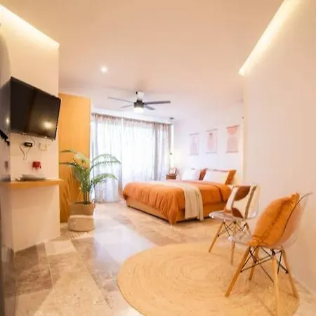 Unique Style Elegance, Fast Wifi Beach Access Apartment Tulum