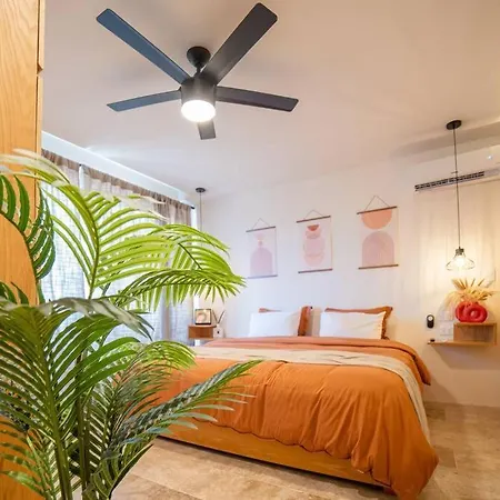 Unique Style Elegance, Fast Wifi Beach Access *