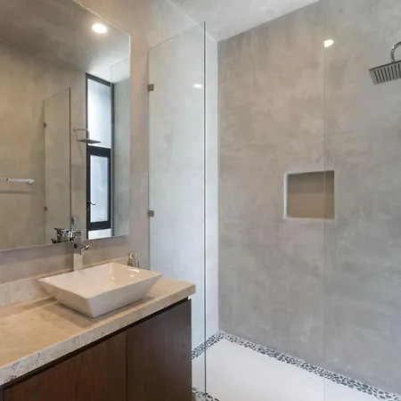 Luxurious Apartment *