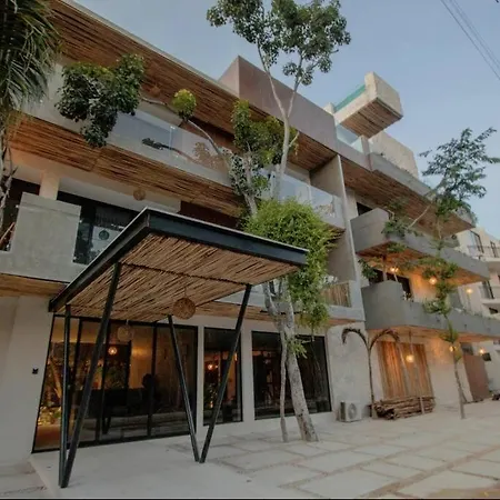 Apartment New Large Luxurious 1 Bedroom, 1 Bathroom In *