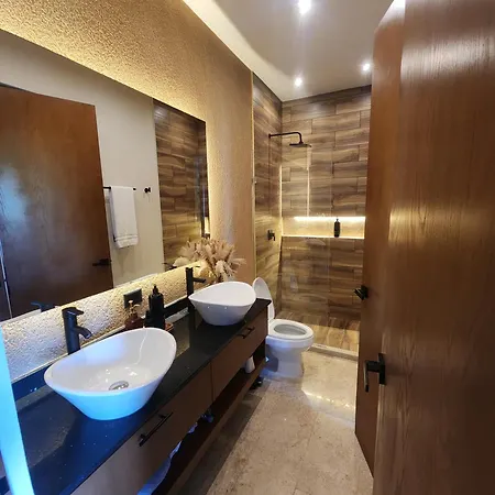 Sky - 2 Bdr - Roof & Pool - La Veleta Apartment *