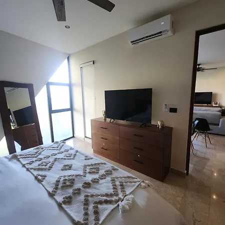 Sky - 2 Bdr - Roof & Pool - La Veleta Apartment *