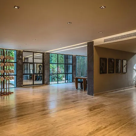 Apartment Art Design Loft With Pool, Big Gym, Spa, Hot Tub