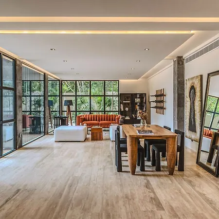 Art Design Loft With Pool, Big Gym, Spa, Hot Tub Apartment *